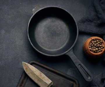 Why You Should Be Seasoning a Cast Iron Skillet | Cast Iron Restoration