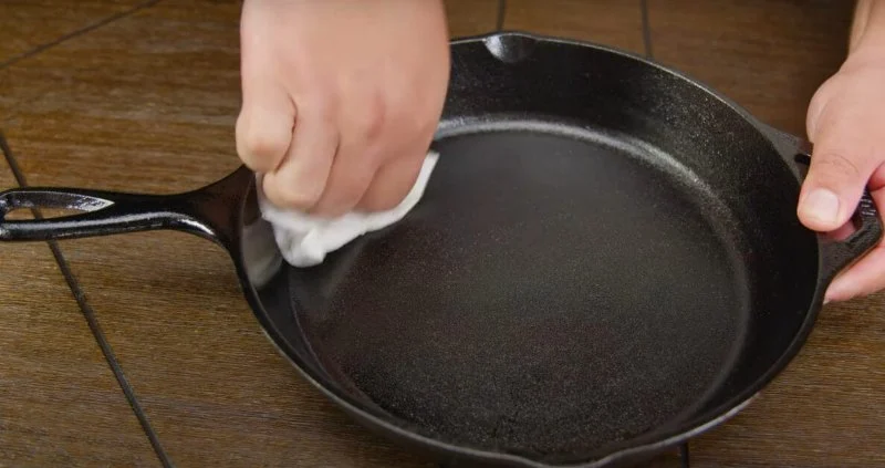 Affordable Methods for Cast Iron Refinishing | Restore Your Pan Without Damage