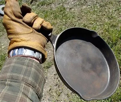 How to Restore Your Cast Iron Pan – Common Mistakes to Avoid
