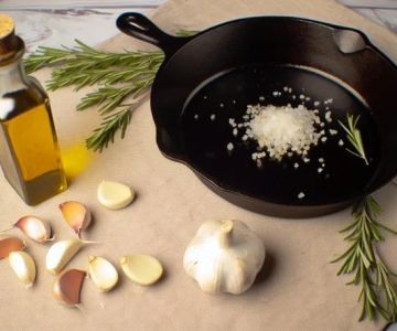 Benefits of Seasoning a Cast Iron Skillet – Enhance Your Cooking Experience