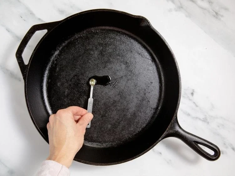 Ultimate Guide to Seasoning a Cast Iron Skillet for Perfect Results