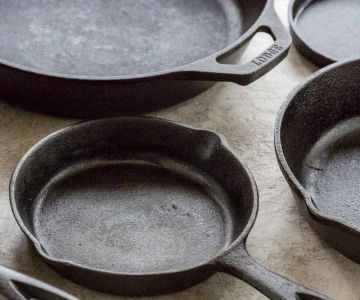 Beginner's Guide to Cast Iron Skillet Refinishing in Your Kitchen