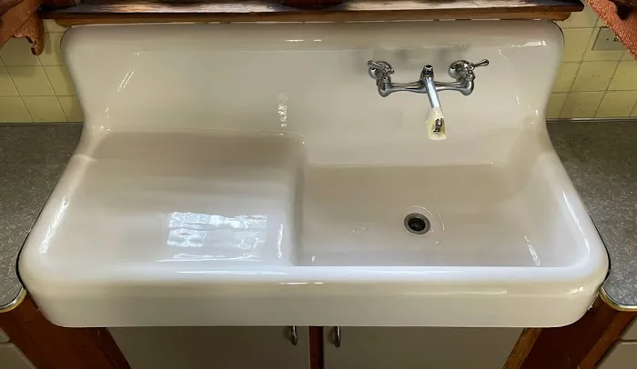 Chicago Odorless Bathtub Refinishing Picture 3