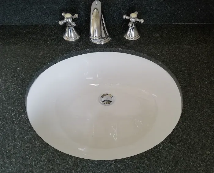 Chicago Odorless Bathtub Refinishing Picture 1