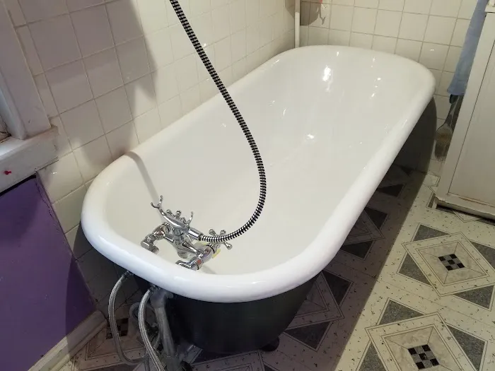 Chicago Odorless Bathtub Refinishing Picture 5