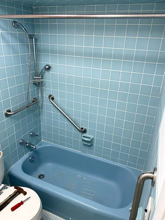Cutting Edge Reglazing - Bathtub and Tile Refinishing Picture 2