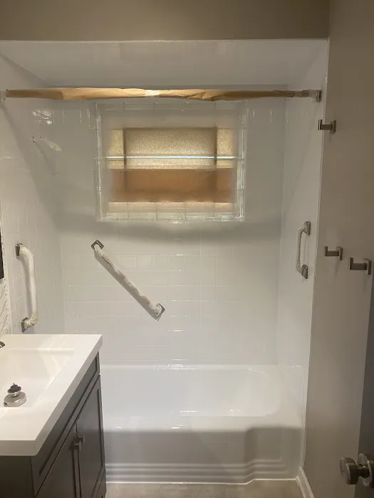 Cutting Edge Reglazing - Bathtub and Tile Refinishing Picture 7