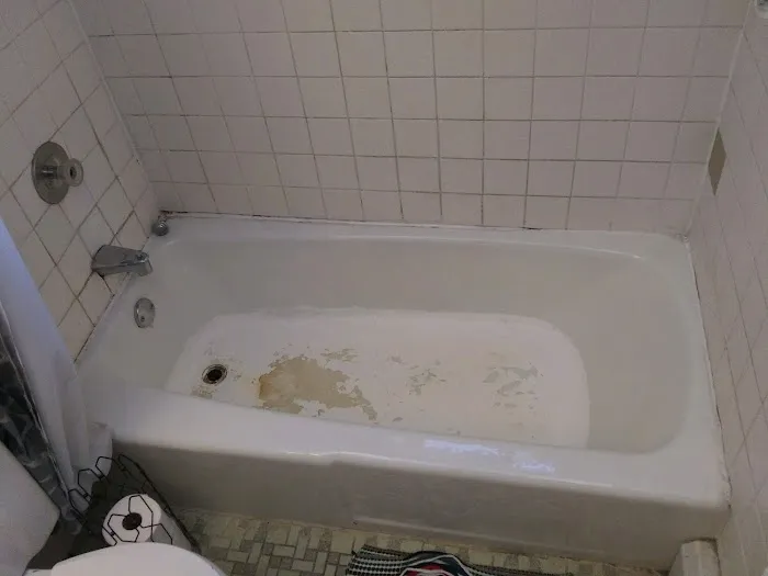 Cutting Edge Reglazing - Bathtub and Tile Refinishing Picture 8
