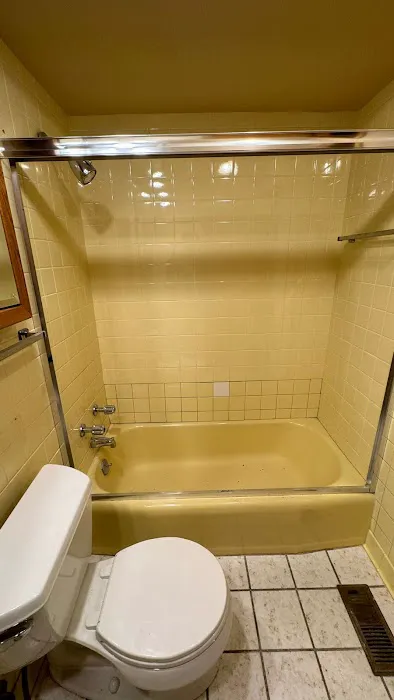 Bathtub Refinishing HQ I Chicago Tub Reglazing Picture 2