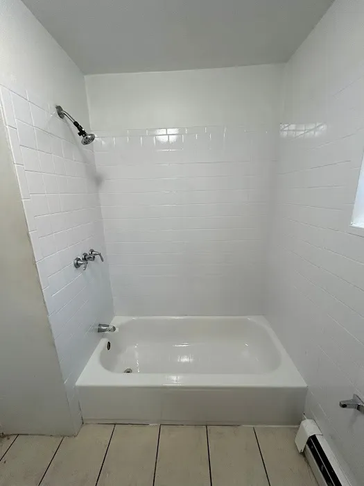 Chicago Tub Reglazing | Bathtub Refinishing Picture 3