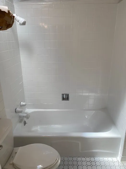 Bathtub and Tile Refinishing PROS Picture 6