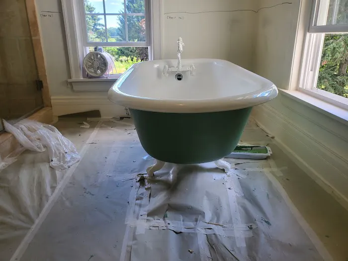 Custom Tub Reglazing Picture 5