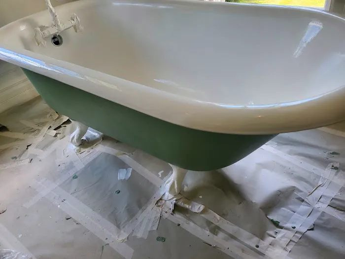 Custom Tub Reglazing Picture 2