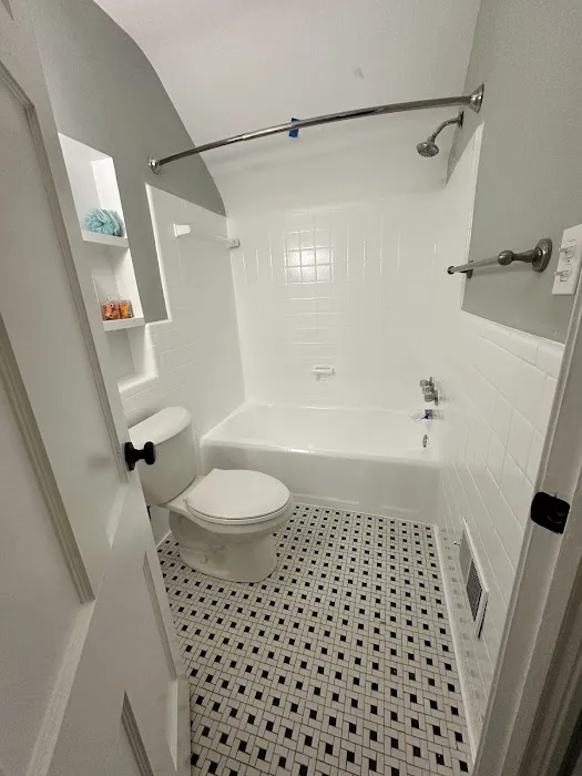 Tub Coaters Tub and Tile Refinishing Picture 2