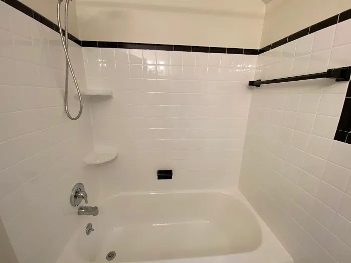 Perma Ceram Bathroom Refinishers and Reglazers Picture 8