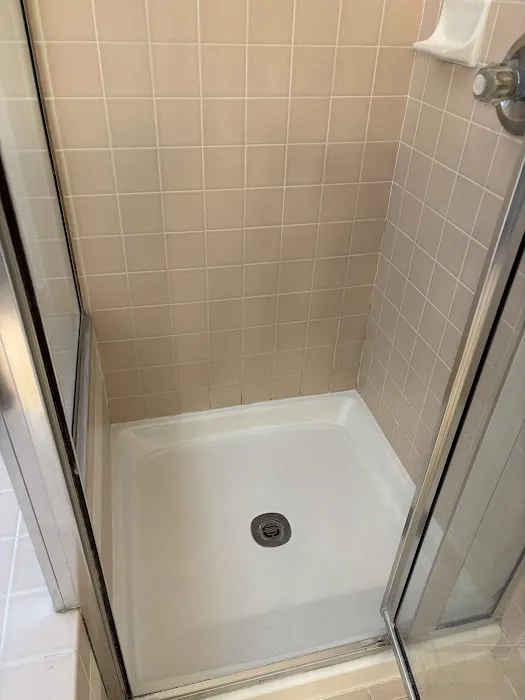 Armorkote Refinishing and Bathtub Reglazing Philadelphia and Bucks County Picture 1