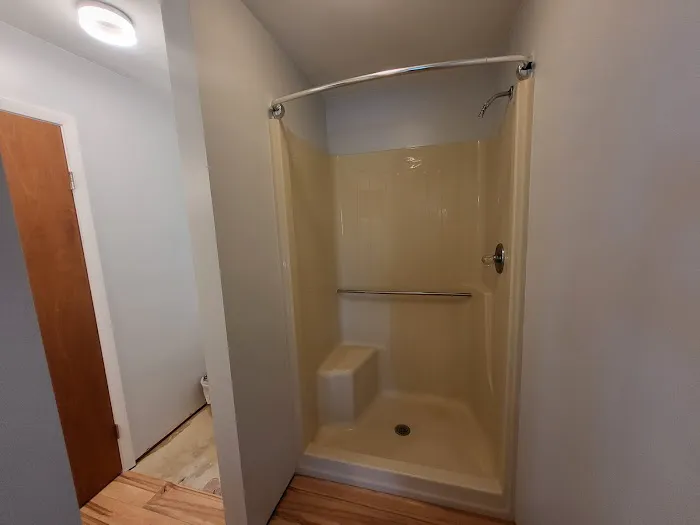 Everglaze Coatings | Bathtub Refinishing and Reglazing Services Picture 4