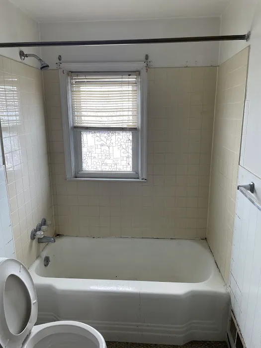 Everglaze Coatings | Bathtub Refinishing and Reglazing Services Picture 9