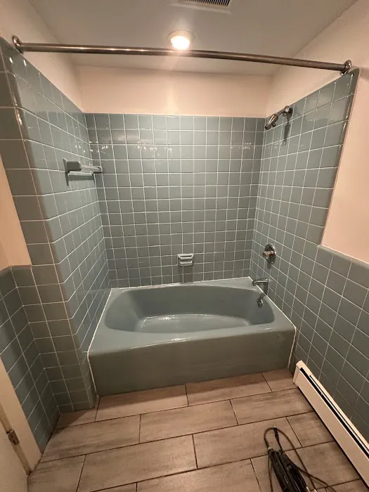 Superior Bathtub Refinishing Picture 10