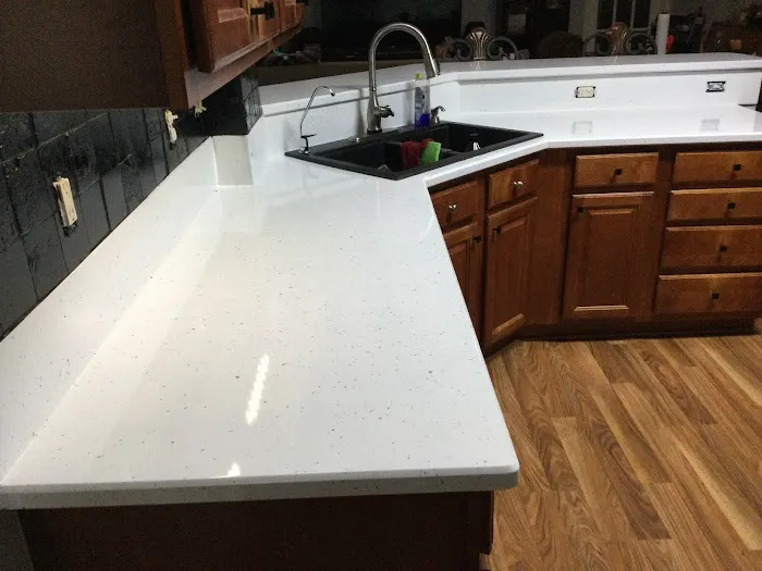 Bathtub And Kitchen Countertop Refinishing Picture 2