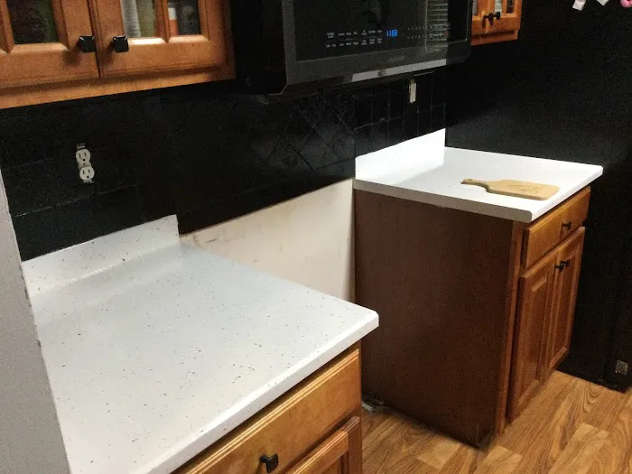 Bathtub And Kitchen Countertop Refinishing Picture 10
