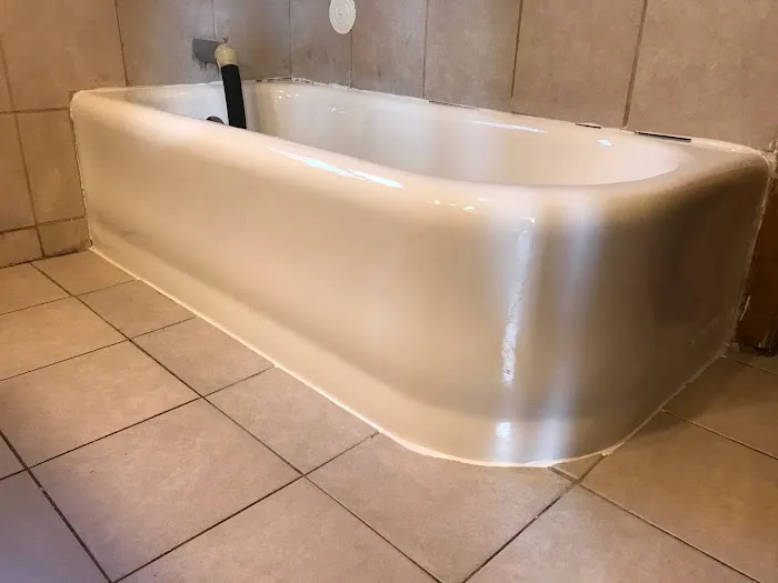 WVH Bathtub Refinishing Picture 4