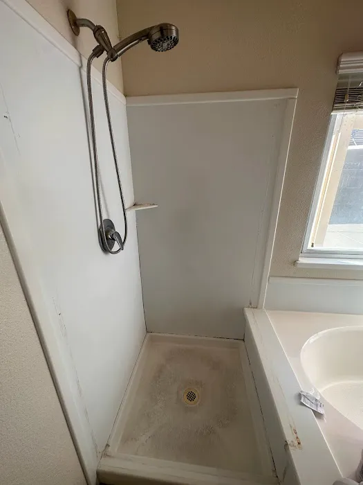 American Bathtub Refinishing Picture 6