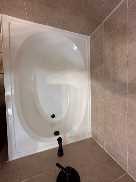 American Bathtub Refinishing Picture 2