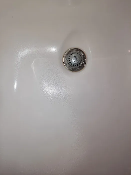 Flora's Tub Repair LLC Picture 3