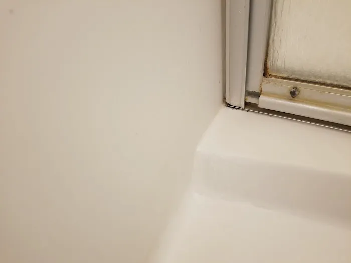 Flora's Tub Repair LLC Picture 4