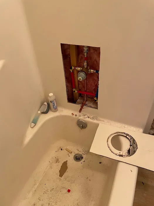 Flora's Tub Repair LLC Picture 6