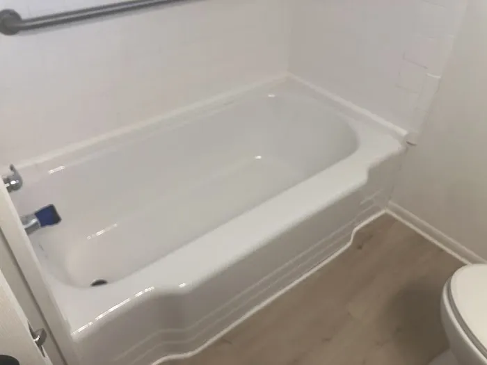 Odorless Tub and Sink Refinishing Company Picture 5