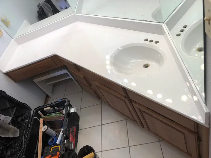 Odorless Bathtub Refinishing. Serving Austin Area Picture 1