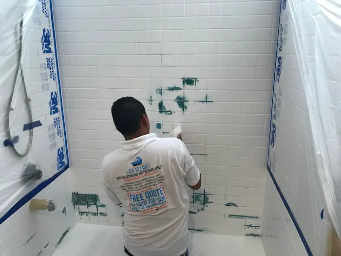Bathtub Refinishing And Fiberglass Expert LLC Picture 1
