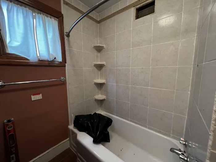 Bath Fitter Picture 6