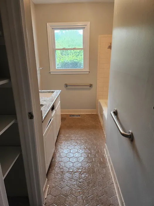 American Refinishing & Remodeling Picture 4