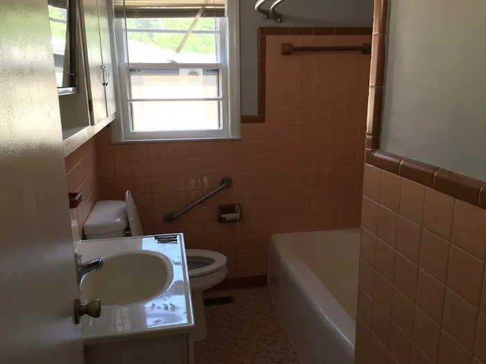 American Refinishing & Remodeling Picture 8