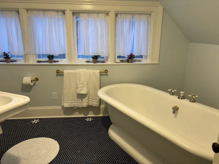 Miracle Method Surface Refinishing of Greater Raleigh Picture 2