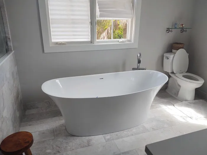 The Tropical Tub Doctor Picture 8