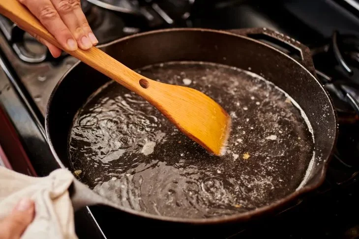 Best Way to Clean and Care for Your Cast Iron Pan: Tips and Tricks
