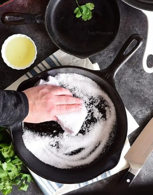 Best Way to Clean Cast Iron Skillet: Tips and Methods for Perfect Care