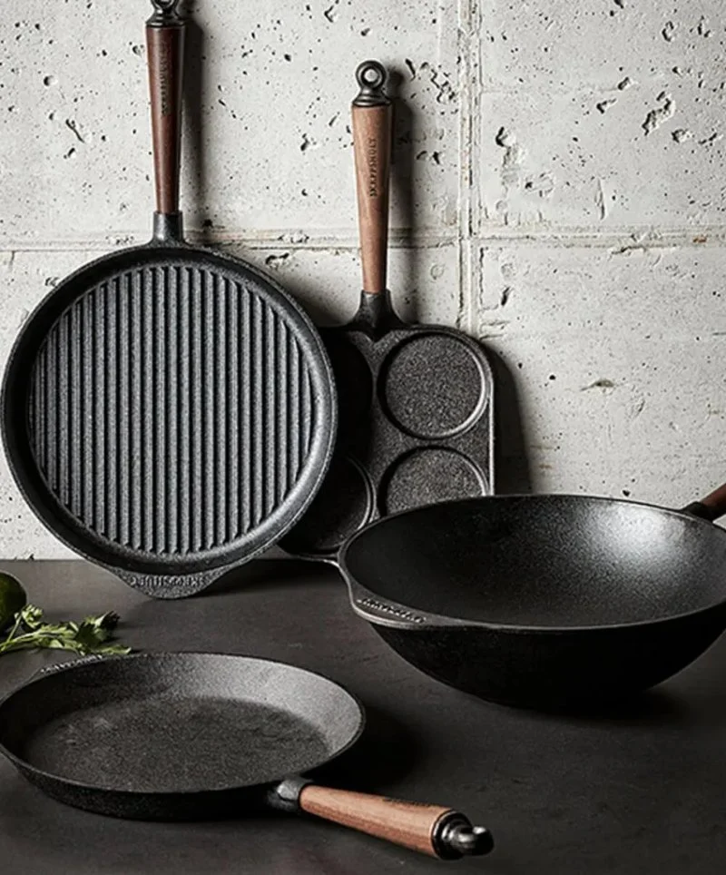 Before and After Restoring Old Cast Iron: Transforming Vintage Cookware into Timeless Beauty