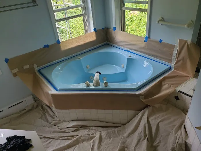 J&J TUB AND WALL RENOVATION Picture 4