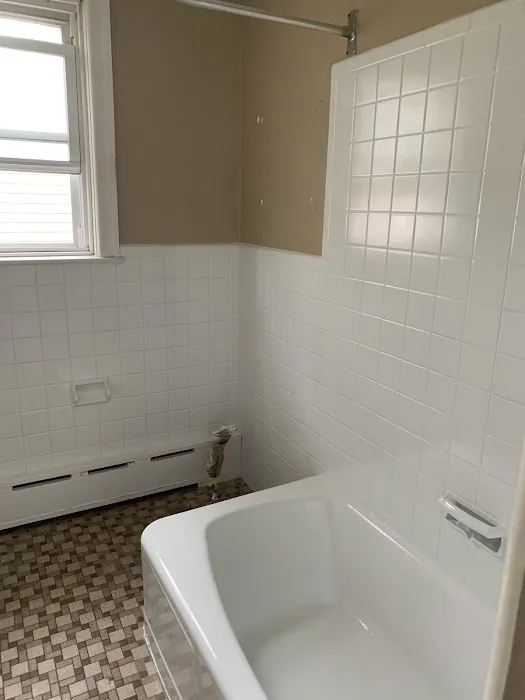 Philly Reglaze LLC (Tub and Tile refinishing) Picture 1