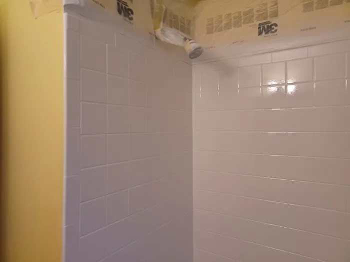 DAB HANDS TUB & TILE REGLAZING, LLC Picture 4