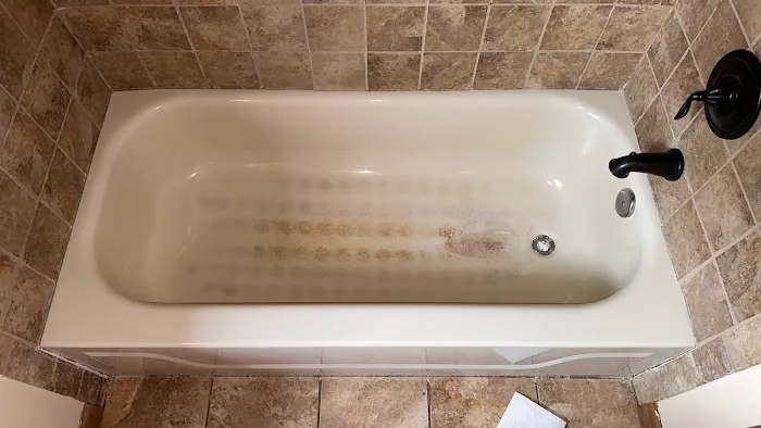 Majestic Bathtub and Tile Reglazing Picture 5