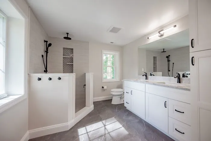 Allura Bath & Kitchen Picture 5