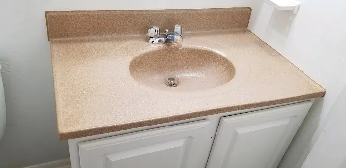 Quiles Quality Tub Refinishing LLC Picture 2