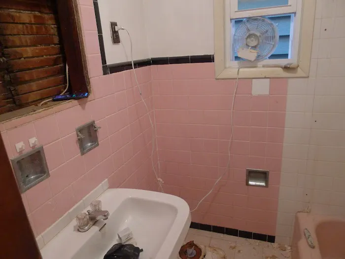 Splash Bathtub & Tile Reglazing Picture 10