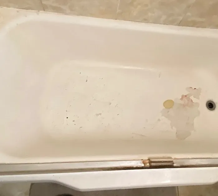 Bathtub Reglazing NYC Picture 2